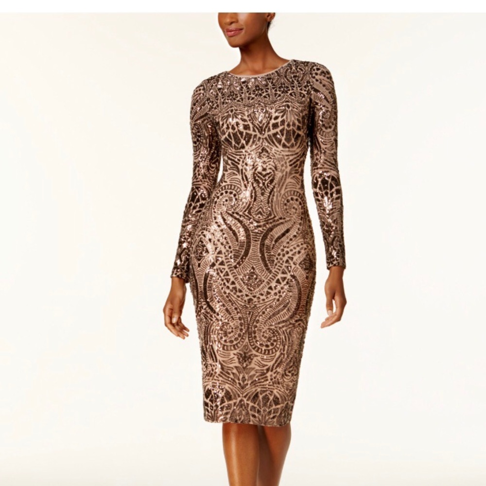 Long sleeve bronze body con sequins dress.